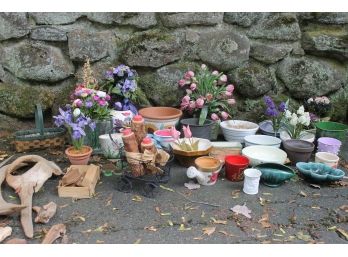 Great Collection Of Outdoor Flower Pots, Driftwood, Decorative Flowers, Etc.