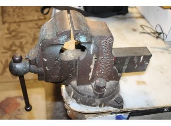 Early Chas Parker Company Meriden, CT No. 87 Bench Vise
