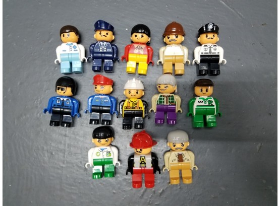 13 Lego Duplo Figures