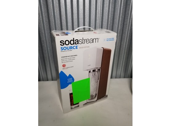 New Sodastream Limited Edition 'Source: Light Wood Edition' Starter Kit