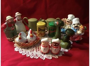 7 Sets Of Country Salt And Pepper Shakers