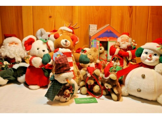Lot Of Christmas Plush Santa's, Snowmen, Beers, Deer, Mice And More - New & Vintage