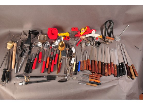 Kitchen Lot, Knives, Clips, Tongs Openers, Peelers, Spoons, Whisks +++
