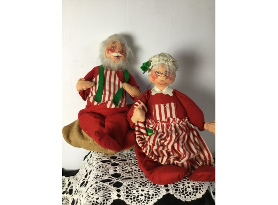 LARGE Vintage ANNALEE Santa And Mrs. Claus