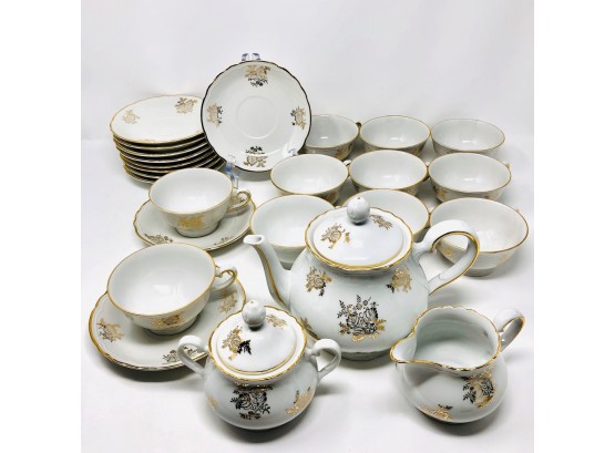 Richard Ginori Italian Gold-trimed Porcelain Tea Set