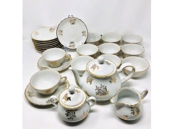 Richard Ginori Italian Gold-trimed Porcelain Tea Set