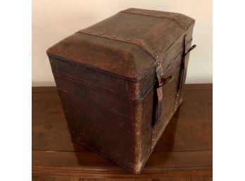 Small Chest With Belt Closure