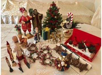 “Here Comes Santa Claus” Christmas Decoration Collection.