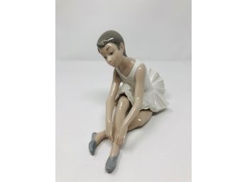 Nao Lladro Porcelain Ballerina Dancer Figurine, Spain