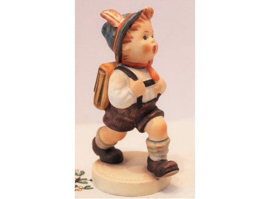 Vintage Hummel 'School Boy' #82/0, 5.75' Figurine