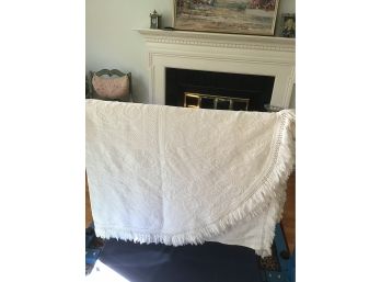 Matlisse White Coverlet/Spread With Raised Needle Work 84' X 120' - French