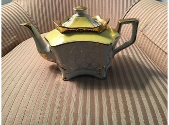 Vintage Arthur Wood Monarch Teapot