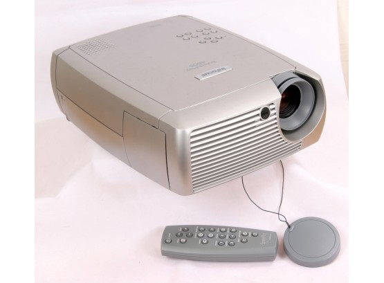 InFocus ScreenPlay SP-4805 DLP WVGA Home Theater Projector