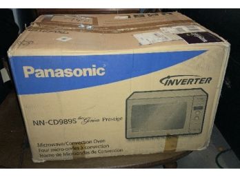 New In Box Panasonic Microwave/Convection Oven