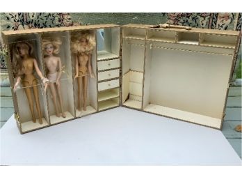Fabulous Fashion Doll Box With 3 16' Dolls