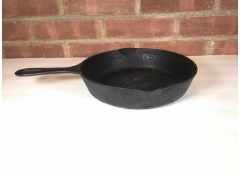 Vintage - Griswold Cast Iron Pan 699 E - 9''