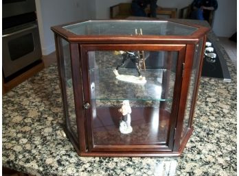 Handsome Solid Mahogany Table Top Mini Curio Cabinet - Great Condition !