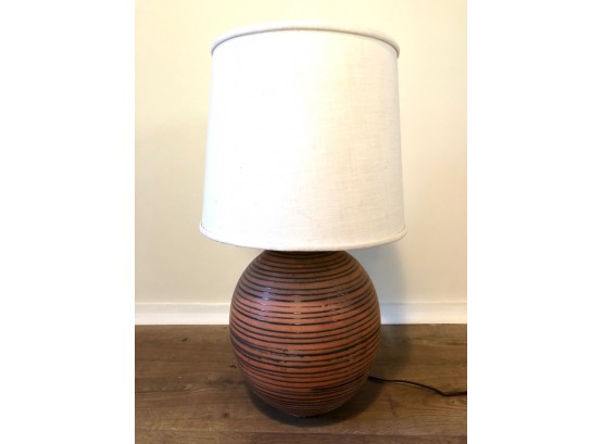 Round-based Table Lamp With Lampshade.