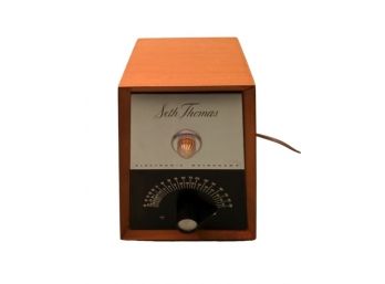 Vintage Seth Thomas Electric Metronome (VALUED $80.00)/RIVER EDGE NJ PICKUP 11/23