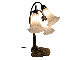 3-Light Lily Accent Lamp W/ Glass Shades/RIVER EDGE NJ PICKUP 11/23