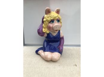 Miss Piggy Kneeling Cookie Jar