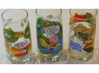 Wonderful Peanuts McDonalds Collectible Glasses (2) And 1 Muppets