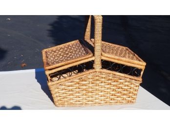Wonderful Large Harrod's Picnic/hamper Travel Basket