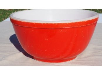 Classic Vintage Pyrex Bowl - Primary Color