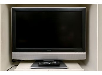 Toshiba 32' Flat Screen Television With Remote