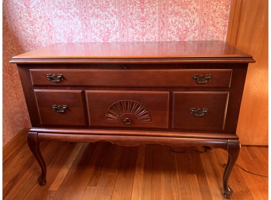 Cedar Lined Blanket Chest By Ed Roos Company, Forest Park IL