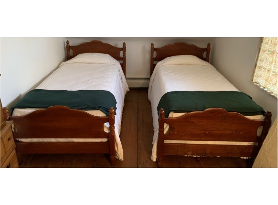 Pair Of Maple Twin Beds With Bedding