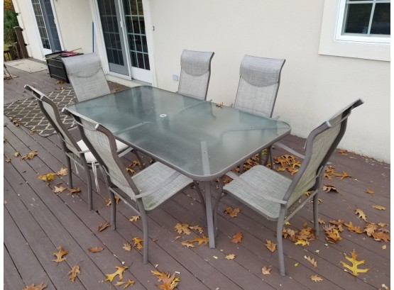 Outdoor Winston Style Tempered Glass Dining Table And Chairs