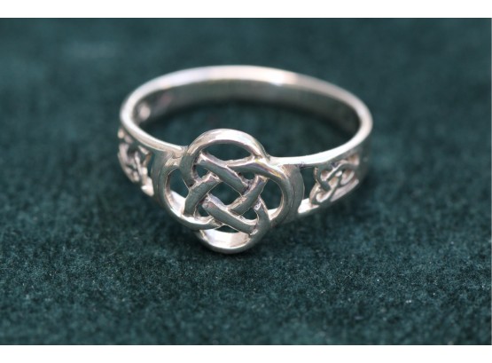 Sterling Silver Celtic Love Knot Ring Size 9