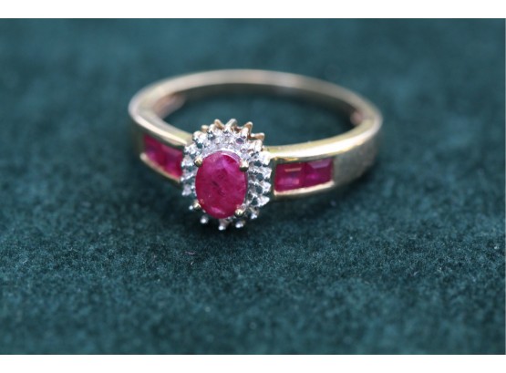10k Yellow Gold Real Ruby Diamond Ring Size 7.75