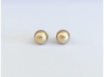 A Pair Of 14K Textured Ball Stud Earrings