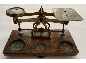 Vintage Scale With Weights