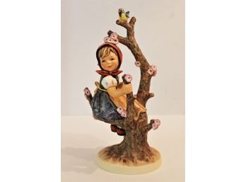 Vintage Hummel 'Apple Tree Girl' #141/V TMK6 Figurine