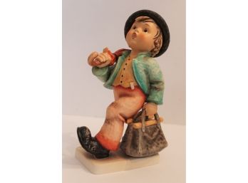 Vintage Hummel 'Merry Wanderer'  #7/2 TMK5 10' Figurine