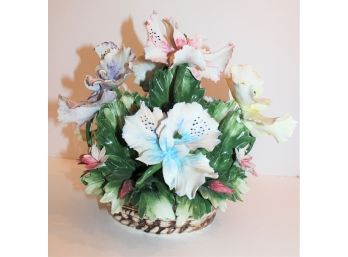 Beautiful Vintage Italy Capodimonte Porcelain Flower 10.5' Centerpiece Arrangement