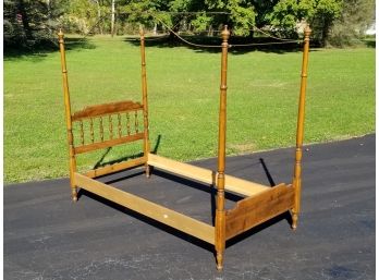 Pair Of Heywood Wakefield Twin Four Poster Beds - MILLBROOK PICKUP