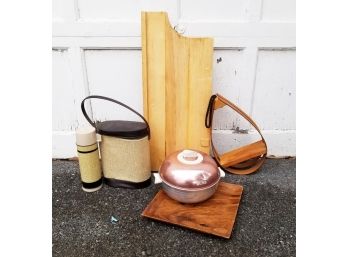 Assorted Kitchen Items - Cutting Board, Bun Warmer And More - MILLBROOK PICKUP