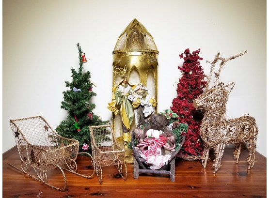 Assorted Christmas Decor/Accents
