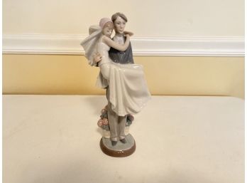 Lladro 'Over The Threshold' Wedding Couple Figurine #5282