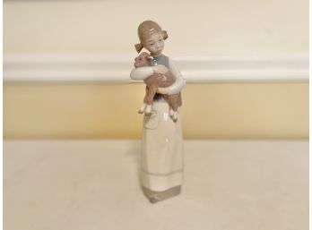 Lladro 'Girl With Lamb' Retired Figurine - Excellent Condition