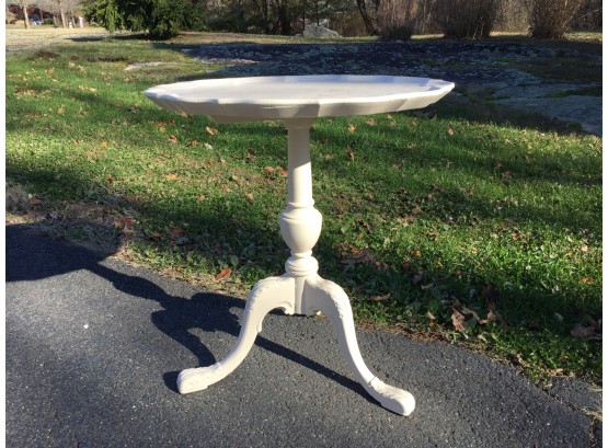 Antique Three Leg Pie Crust Pedestal Table