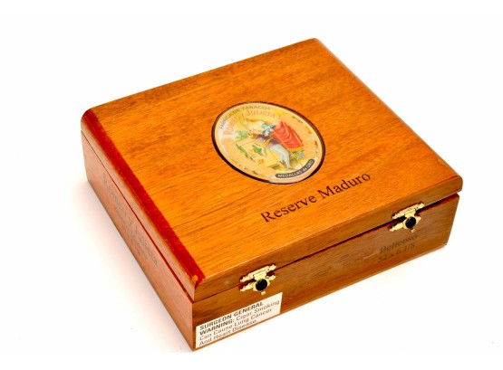 Wooden Cigar Box - Romeo Y Julieta Reserve Maduro