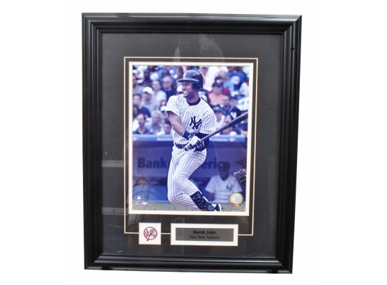 Official Framed MLB PotoFile Photo Of Derek Jeter / Yankees
