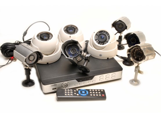ZMODO DVR 8 CHANNELS D9108BH SECURITY SYSTEM
