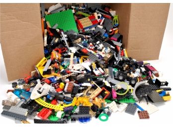 13+ Lbs Of LEGO's - Blocks, Figures, Star Wars, Vehicle Parts, Etc.