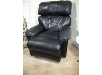 Fantastic BERKLINE  Black Leather Recliner From Raymour And Flanagan - GREAT CONDITION !